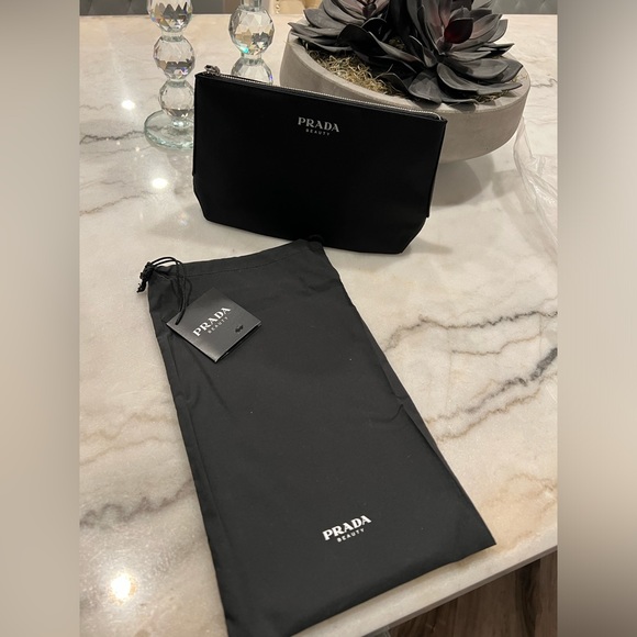 NWT 🖤Authentic Prada Beauty Cosmetic & Dust bag🖤 - Picture 6 of 6